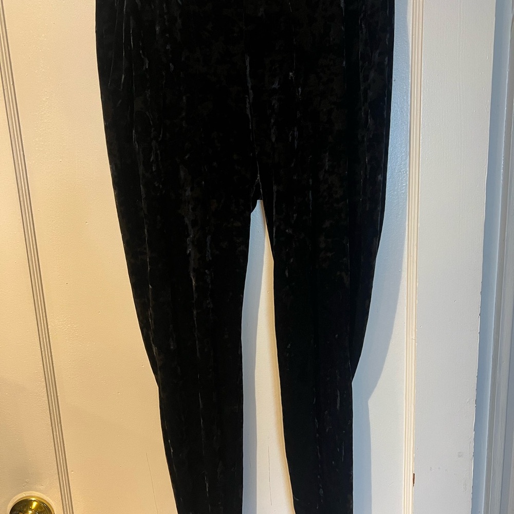 Torrid Shimmering Black Velvet leggings with pockets